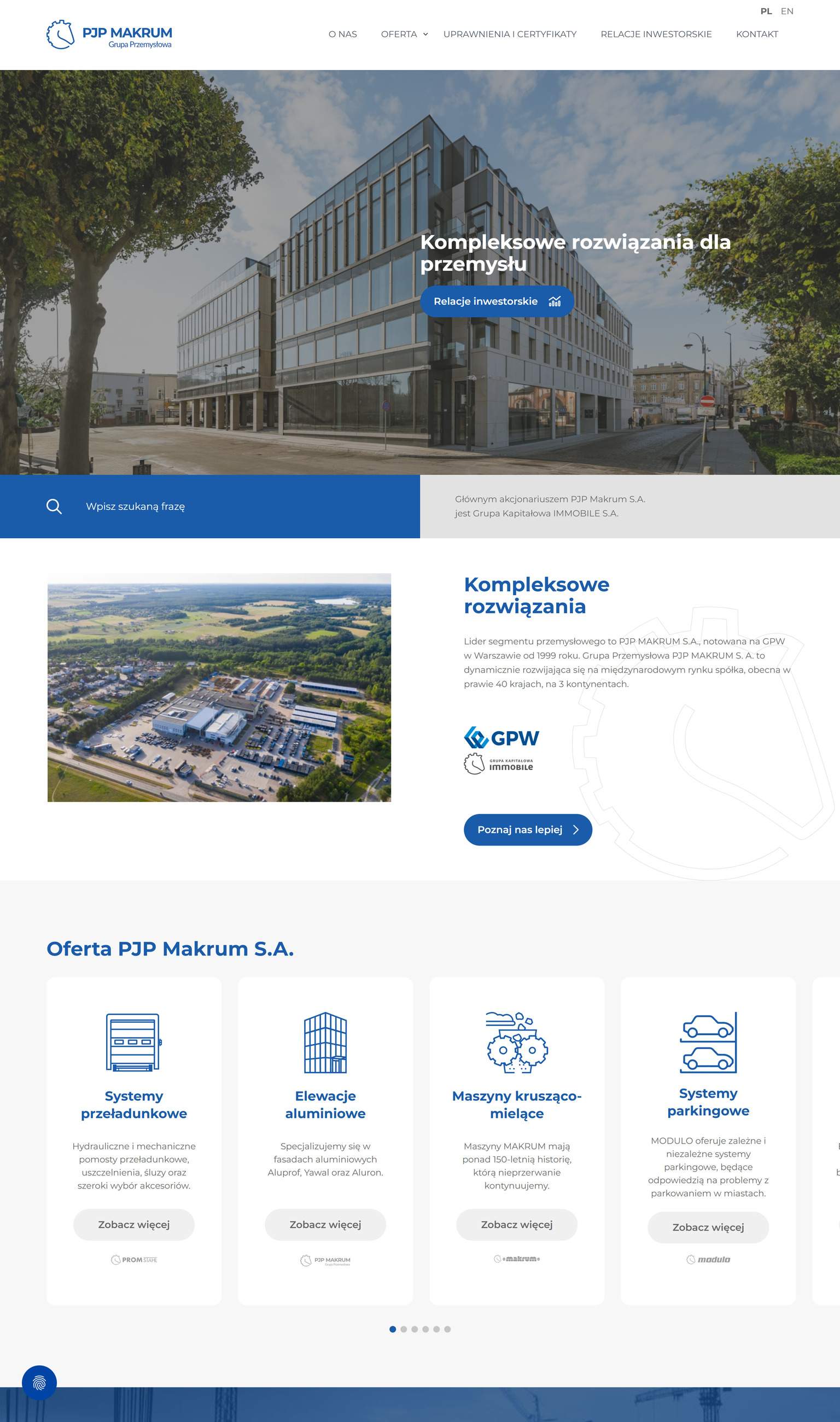 Strona główna serwisu PJP Makrum w widoku desktop – logo „PJP MAKRUM Grupa Przemysłowa”, nawigacja z relacjami inwestorskimi, hero z nowoczesnym szklanym biurowcem, hasło „Kompleksowe rozwiązania dla przemysłu” i badge Grupy Kapitałowej IMMOBILE.
